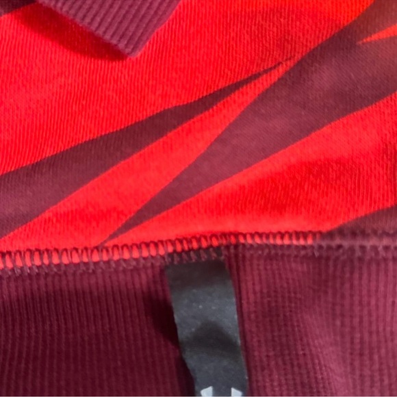 UNDER ARMOUR ATHLETIC PULLOVER SWEATSHIRT Sz Boys YXL Red - Picture 4 of 5